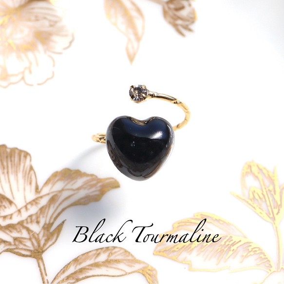 ブラック トルマリン ♦︎Black Heart ハートの フォーク リング ゴールド 真鍮 指輪　原石　天然石　電気石 1枚目の画像