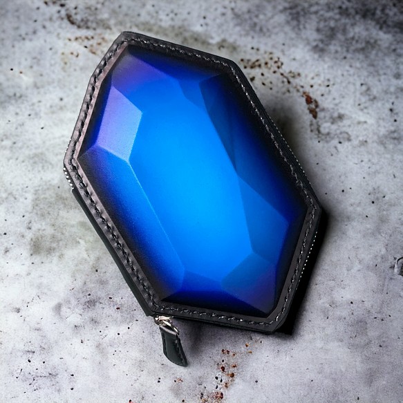 【Polyto】革の宝石 コンパクトレザーポーチ(ブルー) 1枚目の画像