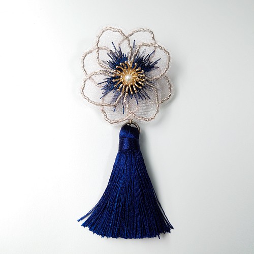 紫陽花の約束 Color2:紺 刺繍ピアス 大ぶり ウェディング 結婚式