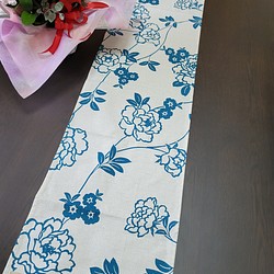 テーブルランナー　牡丹　花柄　T-056 1枚目の画像
