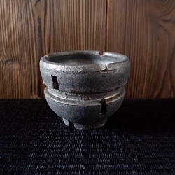 3.5号黒ブロンズ鉢１ 1枚目の画像