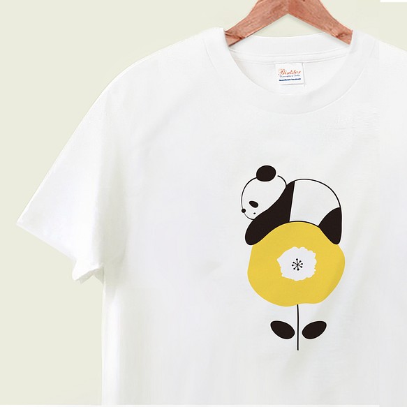 お花とパンダのtシャツ Tシャツ カットソー ハミングトリップ 通販 Creema クリーマ ハンドメイド 手作り クラフト作品の販売サイト