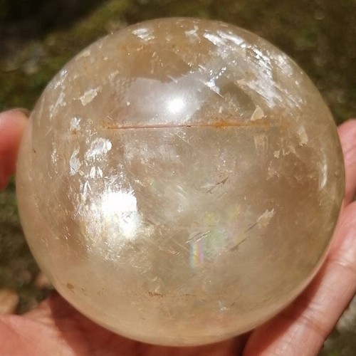 34-1 左巻き水晶　天然水晶　丸玉　高品質　高透明　原石　天然石　浄化　鉱物