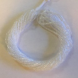 小さめ透明クリスタルチューブ Cristal Tube-糸通しビーズ　 1枚目の画像