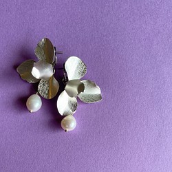 Matt silver flower perl 1枚目の画像