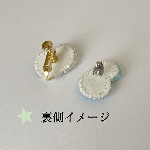 あおぞら 刺繍ピアス／イヤリング ピアス（スタッド・一粒） 花と羊