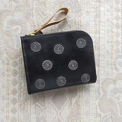 刺繍革財布『SHABON』牛革BLACK×"アイボリー"（二つ折りミニ財布） 1枚目の画像