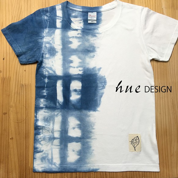 Tシャツ レディース  Mサイズ no.15オリジナル 藍染 絞り 手染めカジュアル プレゼント　藍色 1枚目の画像