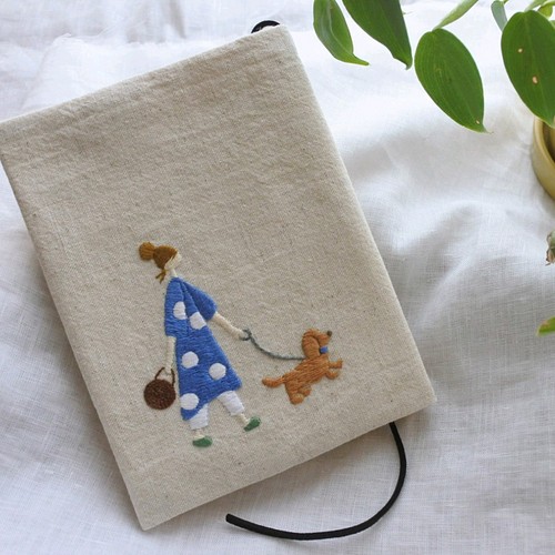 わんこと女の子 刺繍 文庫本 ブックカバー ブックカバー ざっ花 通販