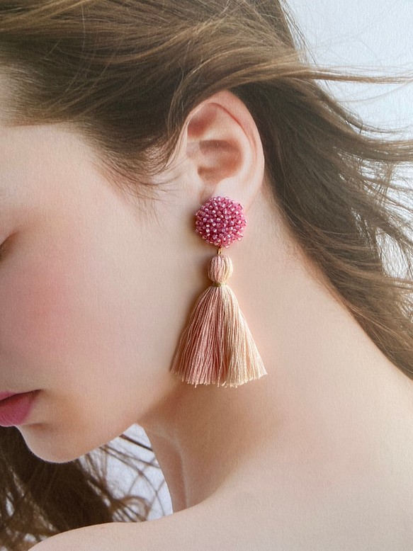 MOMO】（ビーズ刺繍×タッセル｜つぶつぶビーズが可愛いアクセサリー