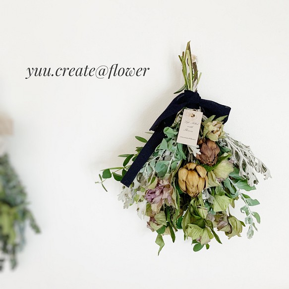 『yuu.create@flower』クリスマスローズとアーティチョークのスワッグ 1枚目の画像