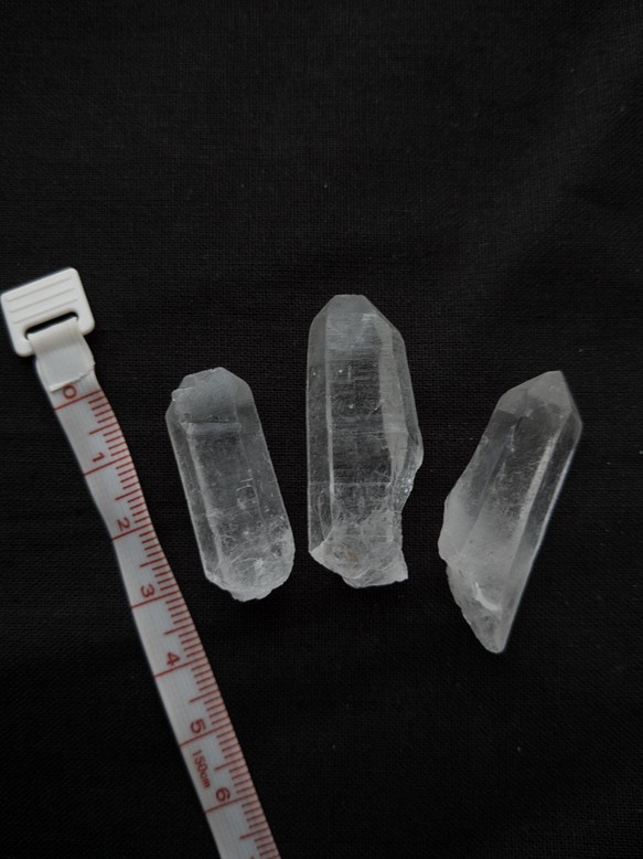 【置き石】ヒマラヤ水晶 ポイント 3個セット ⑱ 1枚目の画像