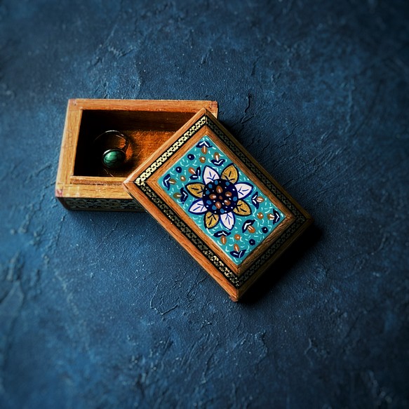ペルシャの象嵌細工（寄木細工）ミニサイズ 小箱【ハータムカーリー062】 1枚目の画像