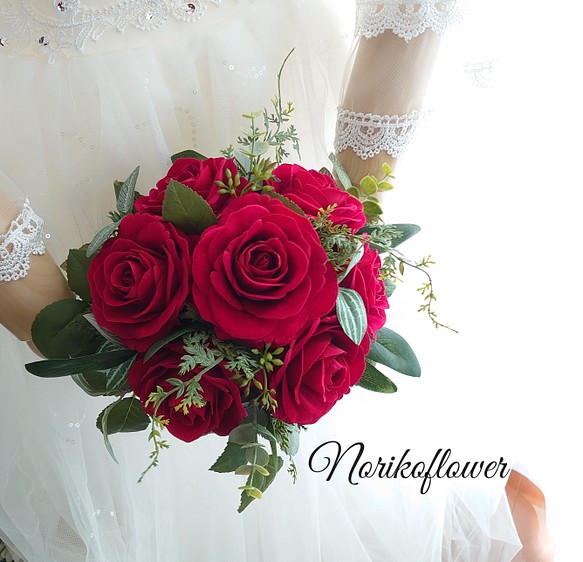 (受注制作)レッドローズ ラウンドブーケ　赤バラ ブートニア付き アーティフィシャルフラワー 高品質造花