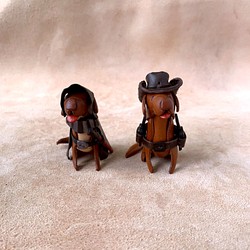 動物森林-狗狗-(黑武士/西部牛仔)造型-真皮植鞣 皮革鑰匙圈 第1張的照片