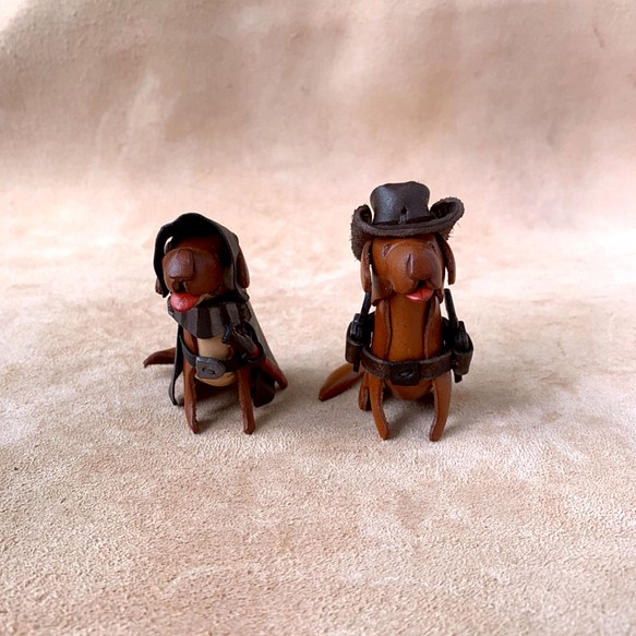 動物森林-狗狗-(黑武士/西部牛仔)造型-真皮植鞣 皮革鑰匙圈 第1張的照片