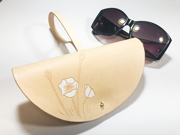 真皮手刻太陽眼鏡收納袋-罌粟花 第1張的照片