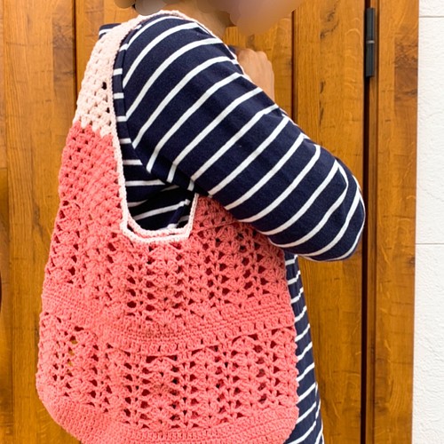 かぎ編み 可愛い模様のエコバッグ サブバッグ ピンク エコバッグ サブバッグ アンバー 通販 Creema クリーマ ハンドメイド 手作り クラフト作品の販売サイト