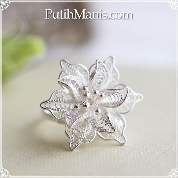 ジャスミンのお花のリング｜銀線細工の花びらが美しい。フリーサイズリング silver925 [ch69-si-r] 1枚目の画像