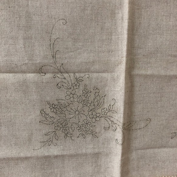花の刺繍ガイドつきマット リネン＆コットン 1枚目の画像
