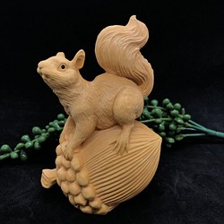 彫刻 りす 置物 高級天然ツゲ木彫り 彫刻 minn 通販｜Creema(クリーマ) 14125818