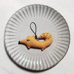 斑茶hana － 小狐狸 別針 吊飾 森林狐狸 厭世動物 第1張的照片