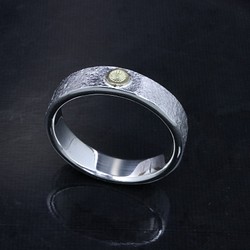 指輪 メンズ : K18 菊紋 ドット 岩石 鎚目 槌目 平打ち シルバー リング 5mm幅 12～27号 シンプル 1枚目の画像