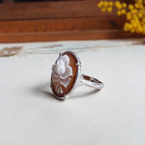 一点物】バラのシェルカメオのリング 指輪・リング Namikata 通販