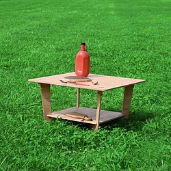 木目がカッコいいラーチ材のテーブル / Larches（ラーチェス）スクウェアテーブル580 キャンプ アウトドア 1枚目の画像