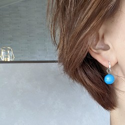藍色翡翠天然石圈穿耳環或耳環 SV92514kgf 第1張的照片