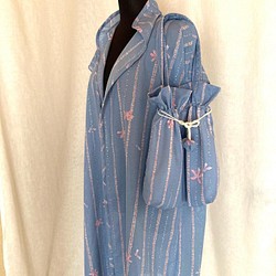 着物リメイク  羽織もの 夏コート ベストコート　一重仕立て 水色　巾着バッグ付き　日除け　 1枚目の画像