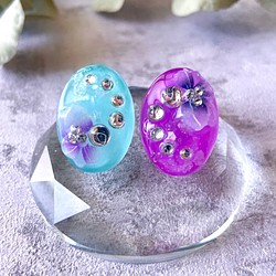 glass oval purple tiffanyblue bycolor flower Earrings 1枚目の画像