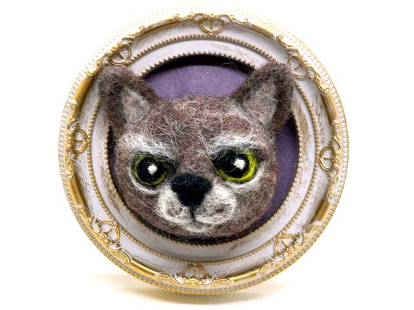 【羊毛フェルト】しっかり顔の猫さん、スタンド飾り 1枚目の画像