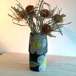 花。紋陶製造型花瓶_陶製花器花皿 第1張的照片