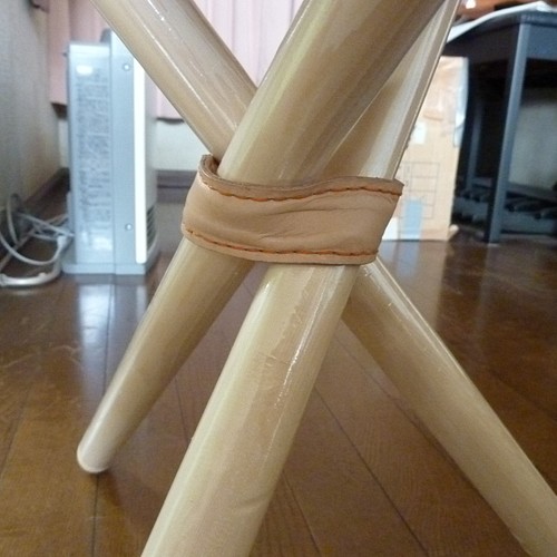 ヌメ革のハンティングチェアー（三脚持ち運び折りたたみ椅子） 椅子 