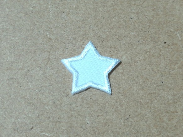 縁取り刺繍ワッペン星スター/ホワイト・白 1枚目の画像