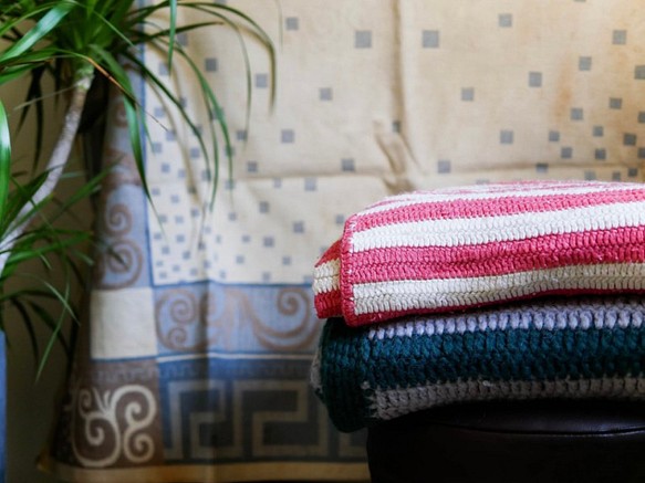 ピンクと白が大好き）横縞の厚い毛布の丸太暖かい国手織りの古代の