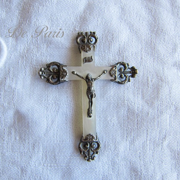 フランスアンティーク十字架マザーオブパール銀製リメイク用ペンダント 1枚目の画像