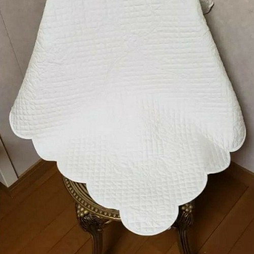 ☆シンプルなローズのホワイトキルトタペストリー(約83cm×83cm 
