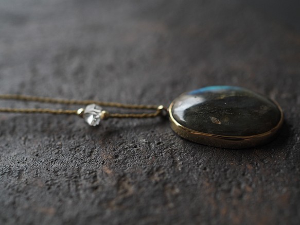 labradorite brass necklace (honoh) gstaaddelivery.x10.mx