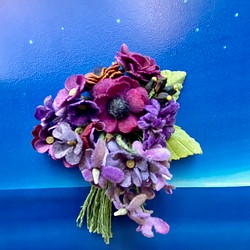 布花Corsage bouquet moderne violet inS 1枚目の画像