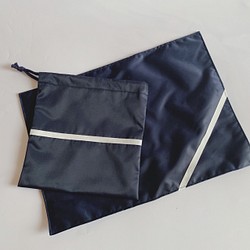ナイロンランチョンマット＋巾着セット　紺×白ライン 1枚目の画像