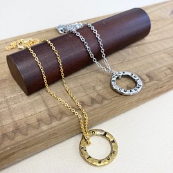 促銷價 ★ 2 件套 ❤️ 雕刻戒指項鍊（黃銅和銀） 第1張的照片