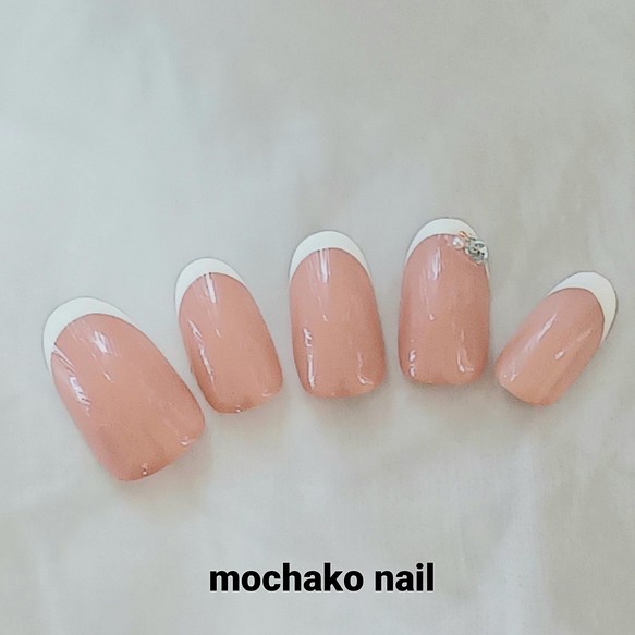 フレンチ 白フレンチ 上品 ネイル ネイルチップ ネイルシール Mochako Nail 通販 Creema クリーマ ハンドメイド 手作り クラフト作品の販売サイト