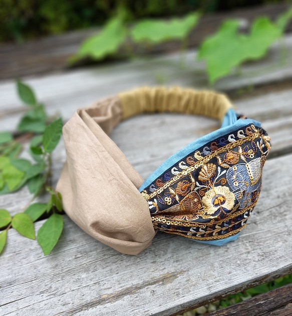 手染め布とインド刺繍のヘアターバン(象・アニマル刺繍・ボタニカル