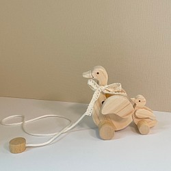 アヒルのプルトイ　木のおもちゃ　出産祝い　赤ちゃん　woodtoy 1枚目の画像