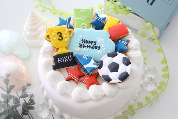 アイシングクッキー サッカー少年必勝部活優勝カップセット 彡 誕生日ケーキ飾りデコレーションバースデー名入れギフト スイーツ お菓子 パン Blue De Roi ブルードロワ 通販 Creema クリーマ ハンドメイド 手作り クラフト作品の販売サイト