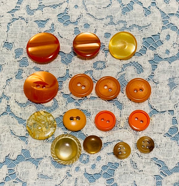 ヴィンテージボタン オレンジ系 No.14 1枚目の画像