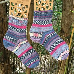 ドイツopalの毛糸で編んだ靴下　22〜24cm 1枚目の画像