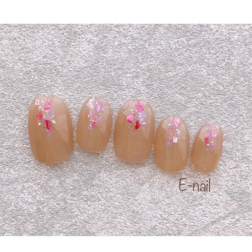 肌馴染みベージュにpink Shell ネイルチップ シェルネイル 夏ネイル ピンク シンプル ネイルチップ ネイルシール E Nail 通販 Creema クリーマ ハンドメイド 手作り クラフト作品の販売サイト